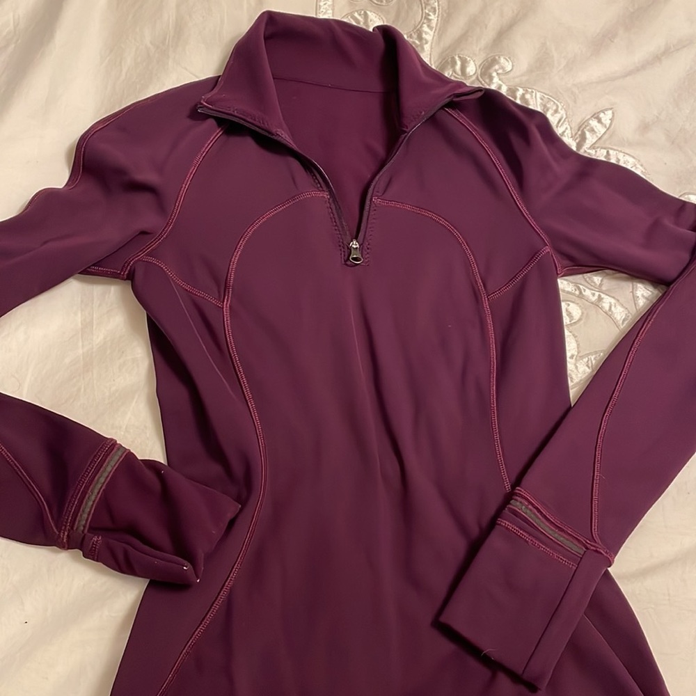 Eggplant Lululemon pull over, size 2
